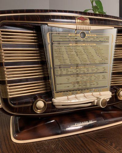 Radio Française – SNR Excelsior 52 – Ancêtre Zvezda 54 – Zébrée