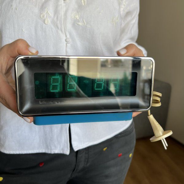 Horloge Electronique Soviétique
