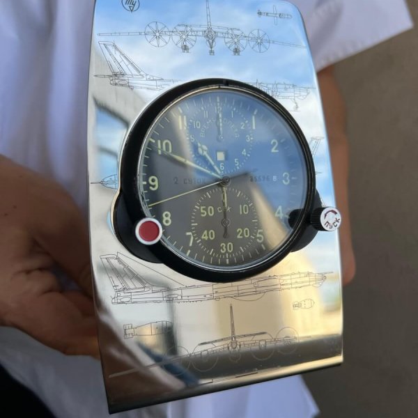 Horloge cockpit Achs-1 – Socle Tupolev 95