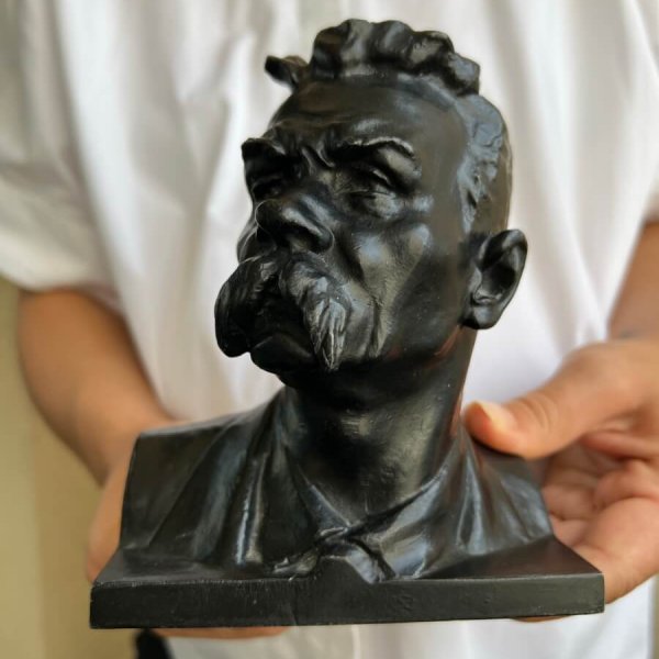 Buste Maxime Gorki – Sculpteur Akhun