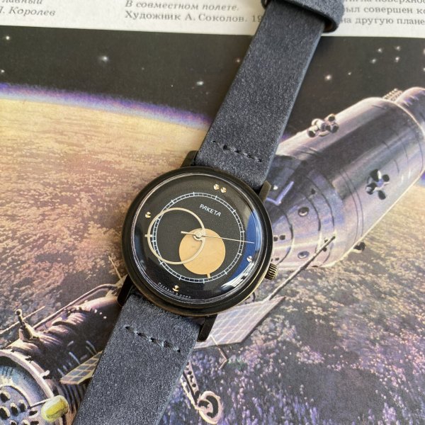 Montre Raketa Copernicus – Noire