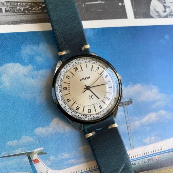 Montre Raketa – Mouvement 24 Heures – Ville du Monde