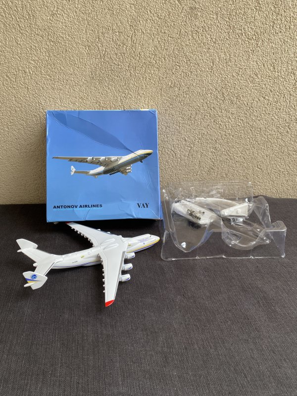 Modèle Antonov An-225 Mriya - 1:400