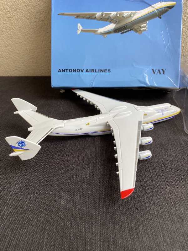 Modèle Antonov An-225 Mriya - 1:400 – Image 2