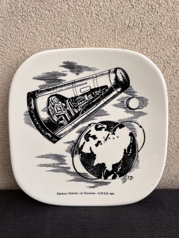 Assiette - Youri Gagarin - Gien - Faïence