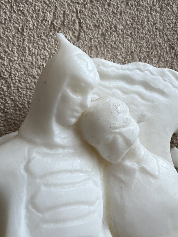 Sculpture Résine Soviétique - Romance Rouge – Image 2