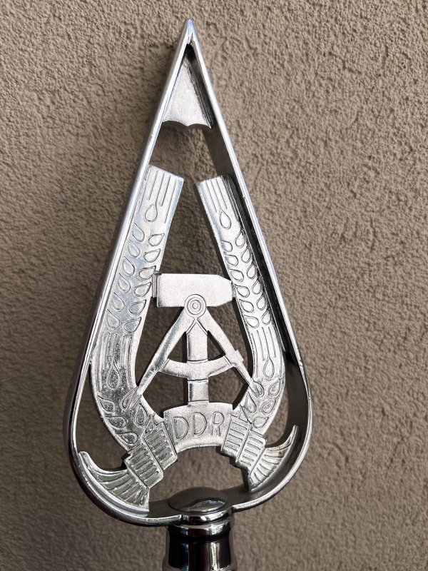 Hampe Drapeau - RDA - Bronze – Image 3
