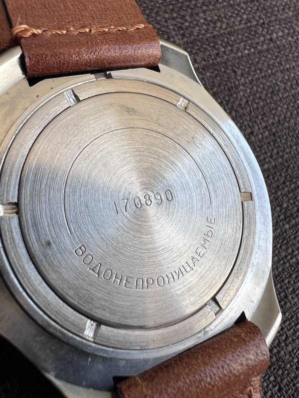 Montre Vostok Komandirskie – Etoile Rouge - Boite Document – Image 5