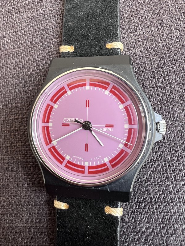 Montre Slava Quartz - Rose Rouge – Image 2