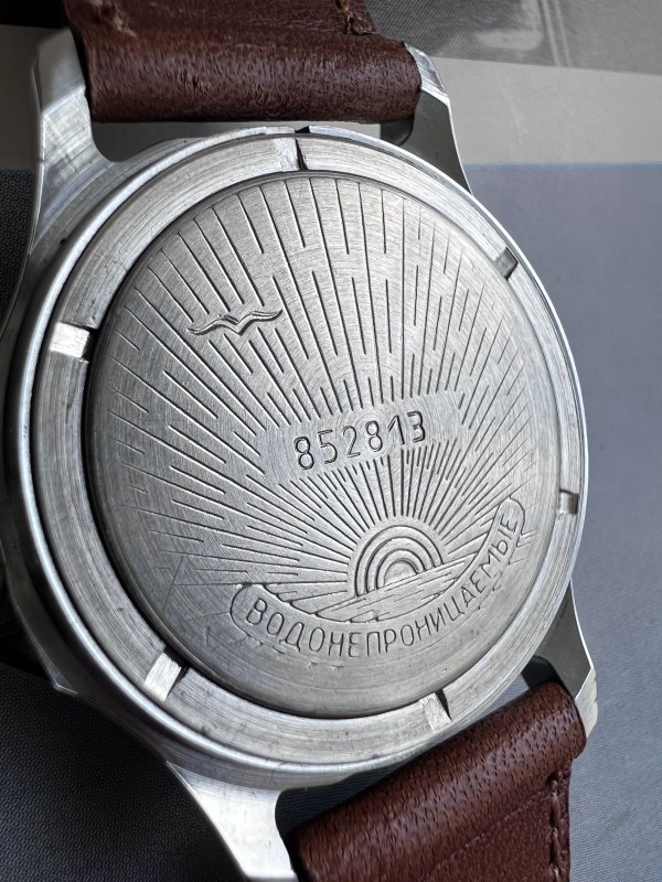 Vostok KGB - 2416B - Année 1991 – Image 5