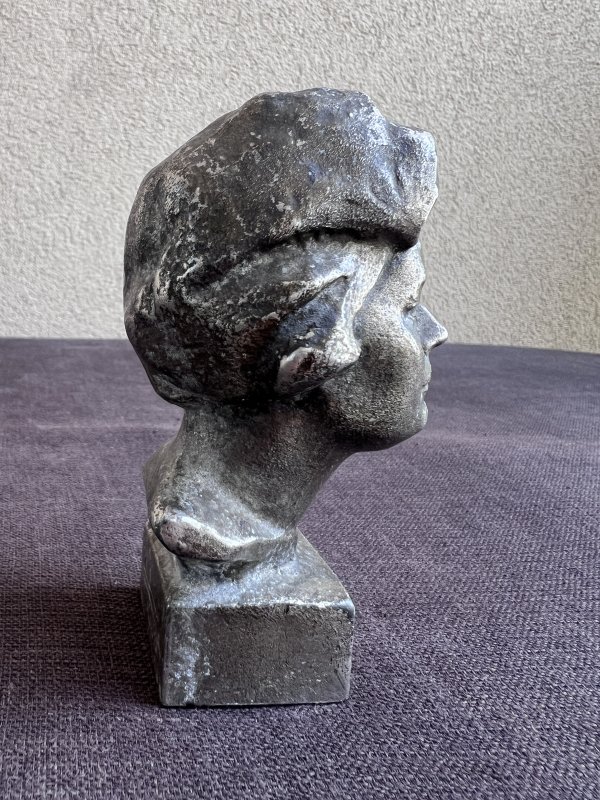 Buste - Valentina Tereshkova – Image 3