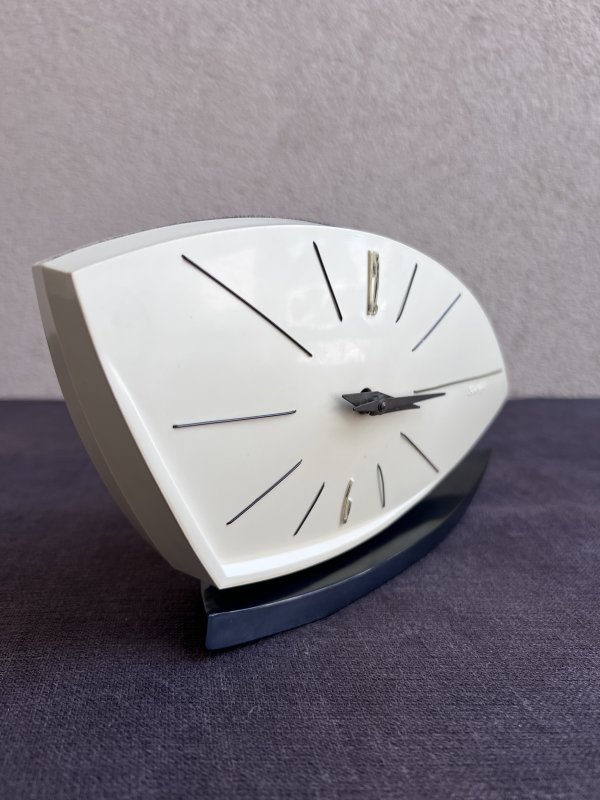 Horloge Yantar - Années 60 - Design - Bakélite – Image 2