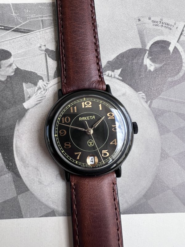 Montre Raketa Vintage – Noire – 2614N