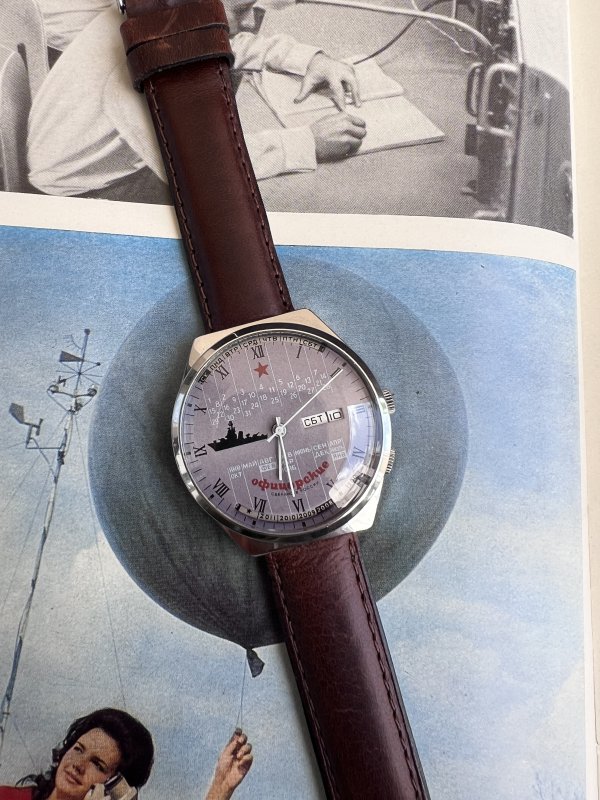 Montre Raketa -Calendrier Perpétuel – Officier Marine