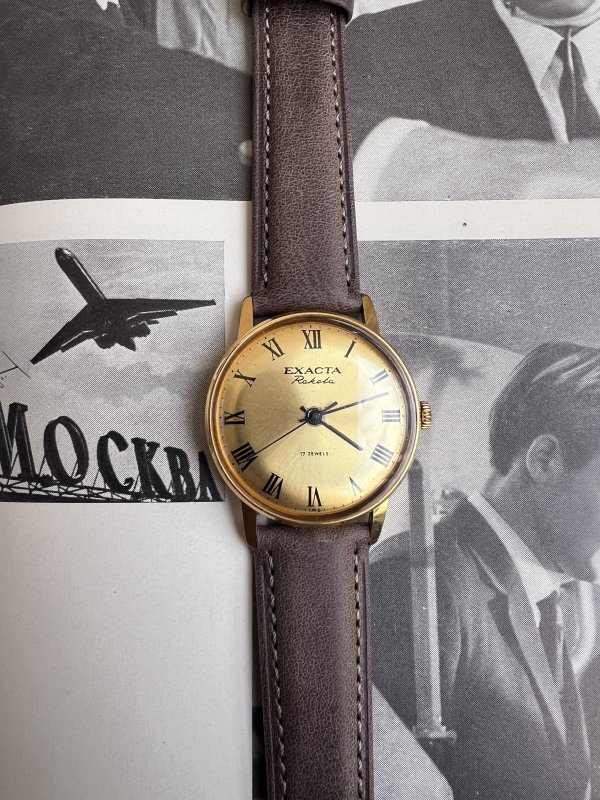 Rare Raketa Suèdoise - Exacta Raketa