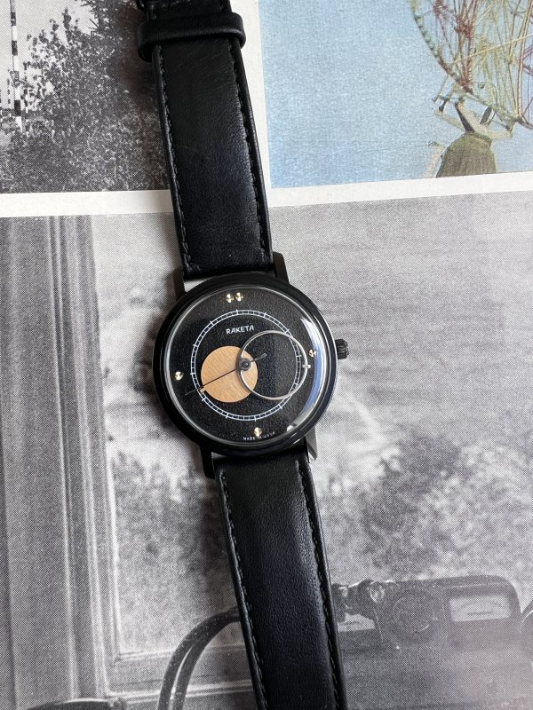 Montre Raketa Copernicus – Noire – 321 - Certificat Entretien