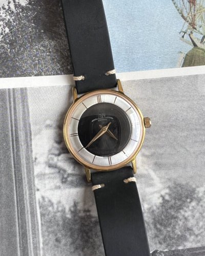 Montre Luch 2209 - Plaquée Or - Fine