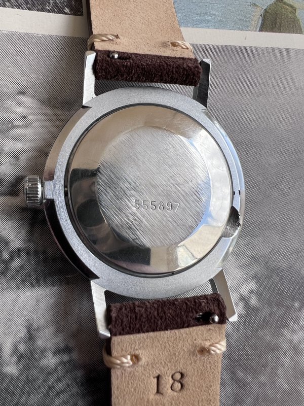 Montre Luch - 2209 - Rouge - Certificat Entretien – Image 4
