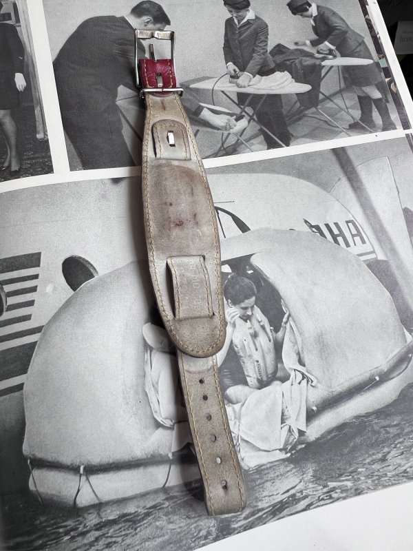 Bracelet Cuir Soviétique – Youri Gagarine - Rouge – Image 3