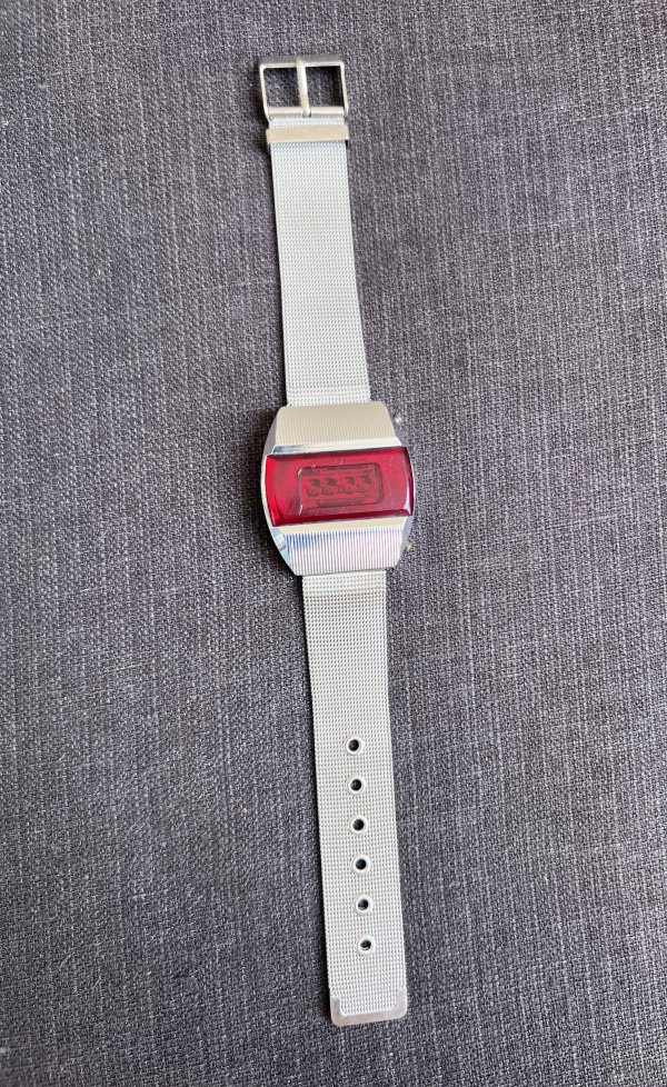Montre Elektronika 1 – Pulsar – LED – Image 2