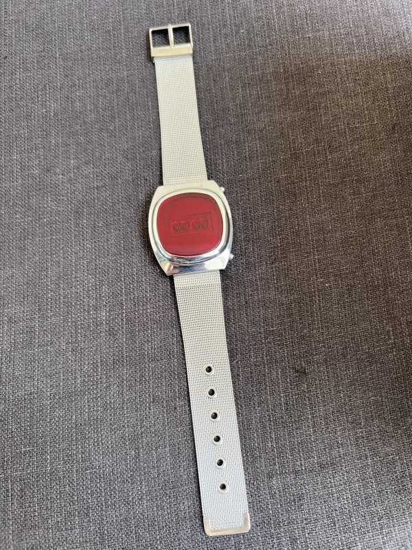 Montre Elektronika 1 – Pulsar – LED - Hublot – Image 2
