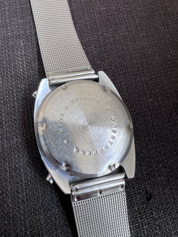 Montre Elektronika 1 – Pulsar – LED - Hublot – Image 3