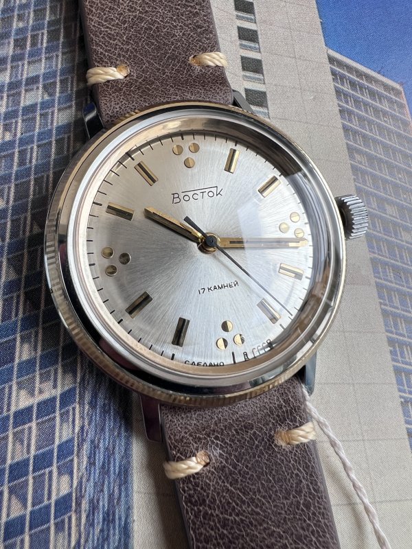Montre Vostok Neuve Boite -Grappe de Raisin – Image 2