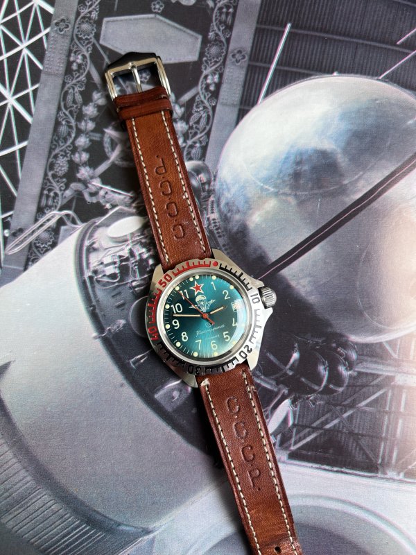 Vostok Komandirskie – Parachutiste – Série Severance
