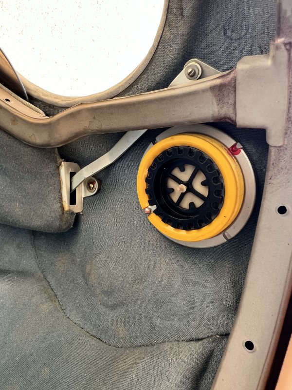 Casque Stratosphérique – GSH-6 – 1981 – Combinaison VKK-6M - Image 9