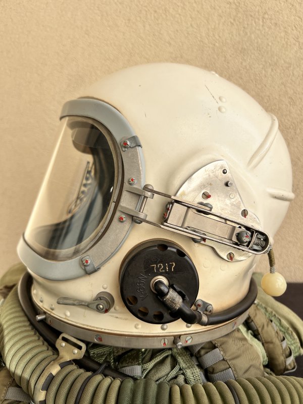 Casque Stratosphérique – GSH-6 – 1981 – Combinaison VKK-6M - Image 6
