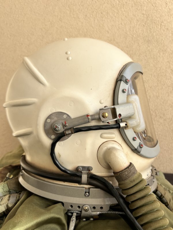 Casque Stratosphérique – GSH-6 – 1981 – Combinaison VKK-6M - Image 7